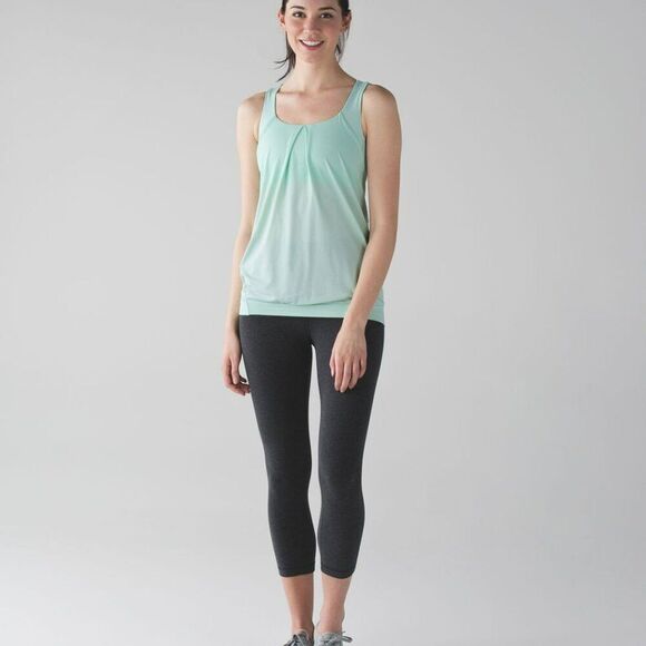 Lululemon Noveau Limits Tank Sea Mist size 4 Never worn - Picture 10 of 12